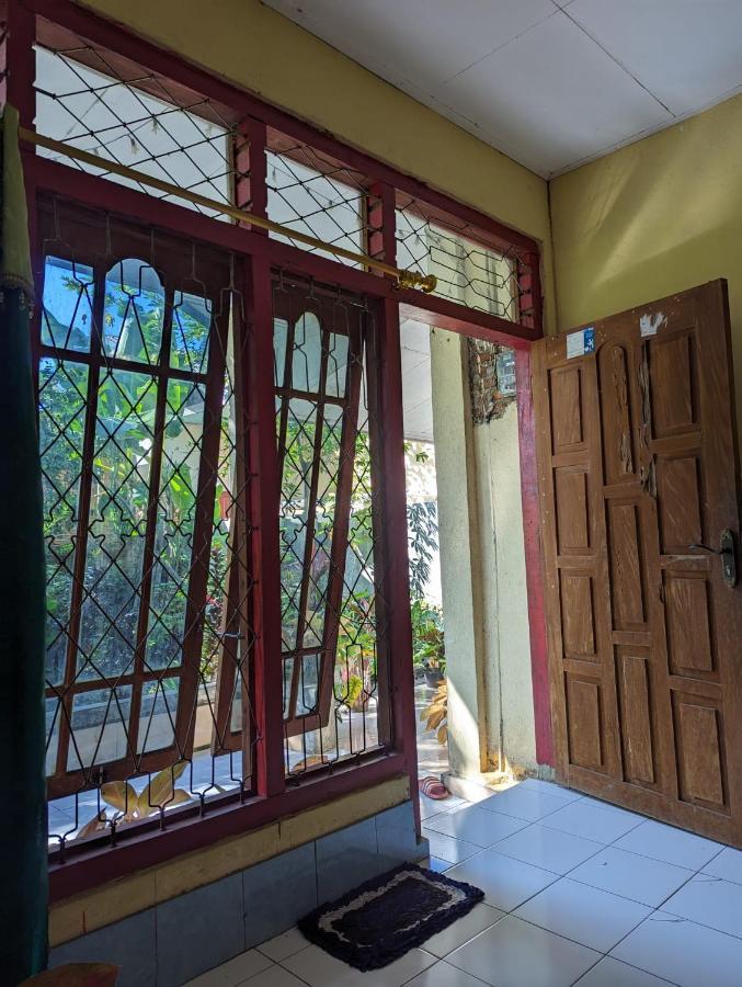 Agus Family Homestay Labuan Bajo Extérieur photo